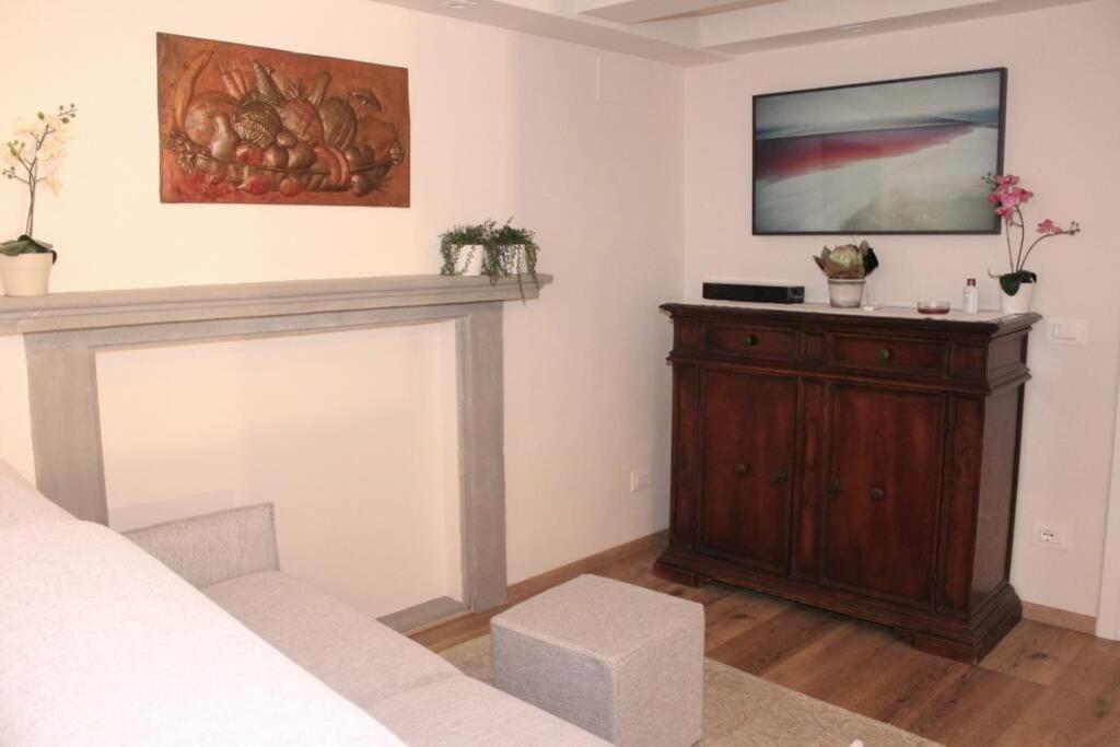 Art Apartment Santa Croce Suite Флоренция Экстерьер фото