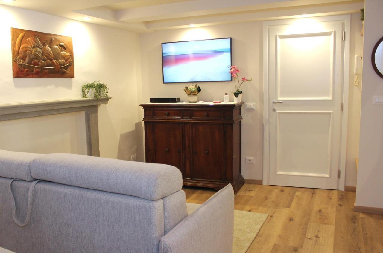 Art Apartment Santa Croce Suite Флоренция Экстерьер фото